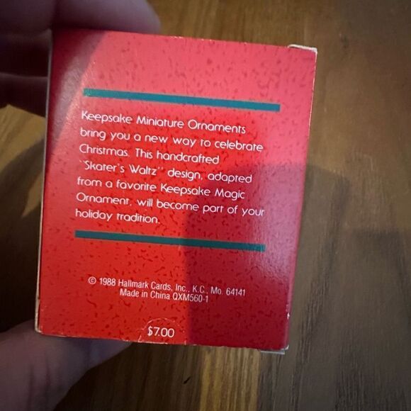 Vintage Hallmark 1988 Keepsake Miniature Christmas Ornament Skater's Waltz - Picture 3 of 4